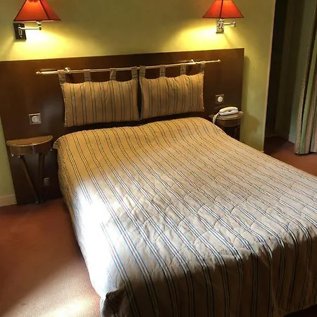 酒店 Le Cabouillet 2*